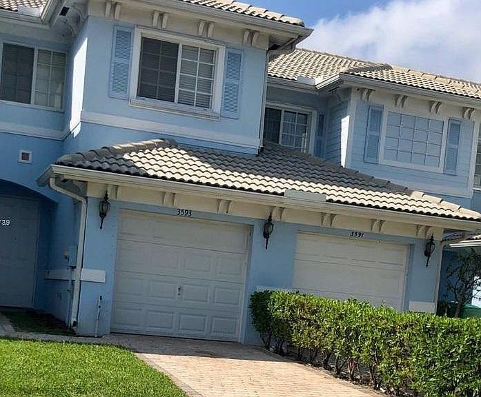 Foto principal - 3593 NW 13th St