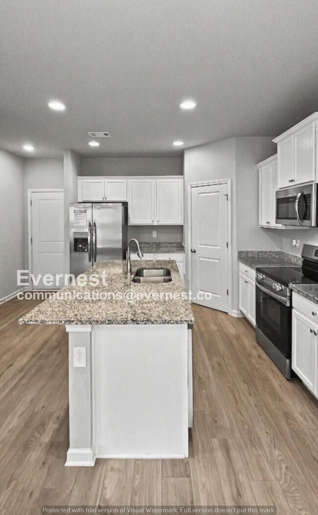 Foto del edificio - 3 Bed, 2.5 Bath Home with Garage / Pet-Friendly / Available Now!