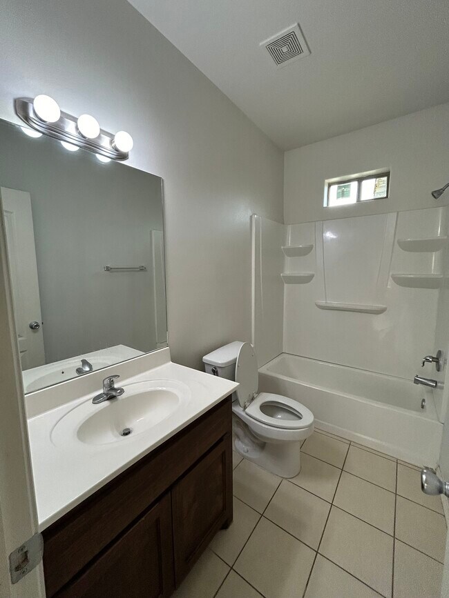 Foto del edificio - 3004 E Diamondhead Ave