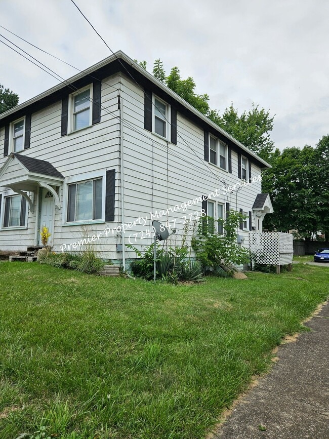 Building Photo - 602 E Long Ave