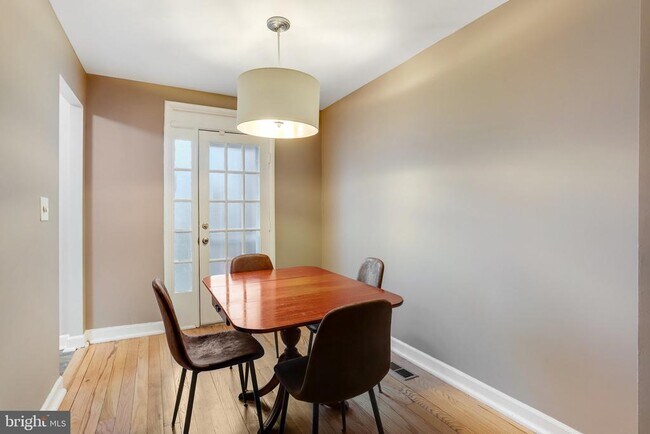 Foto del edificio - 2803 S Columbus St