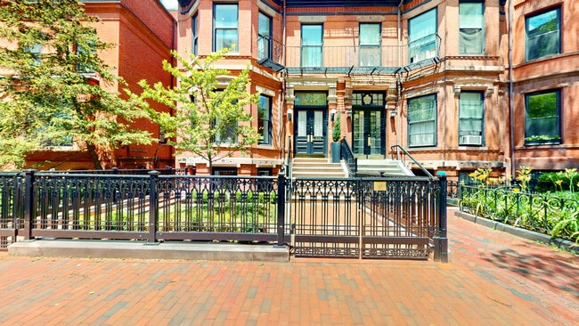 Building Photo - 277 Marlborough St