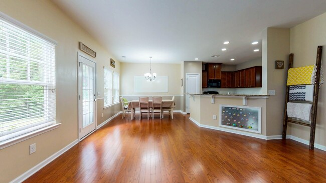 Building Photo - 160 Blackwater Way