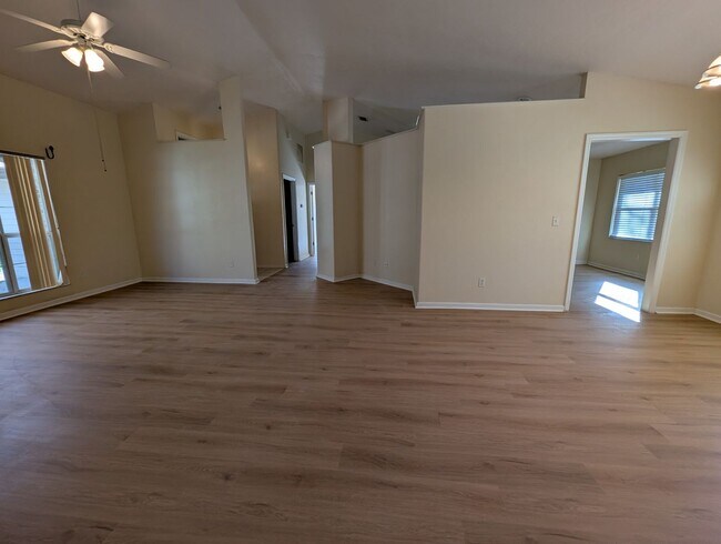 Foto del edificio - Hamilton Pond single family home