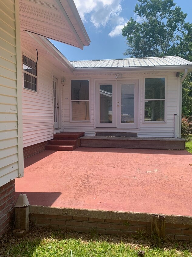 Building Photo - 3406 W Adeline St