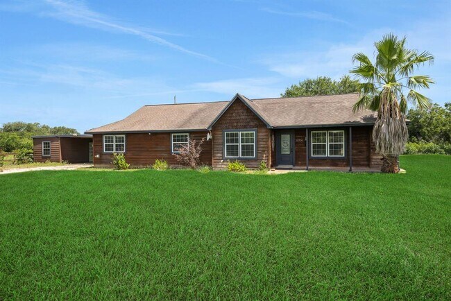 Foto del edificio - 36704 Broncho Rd