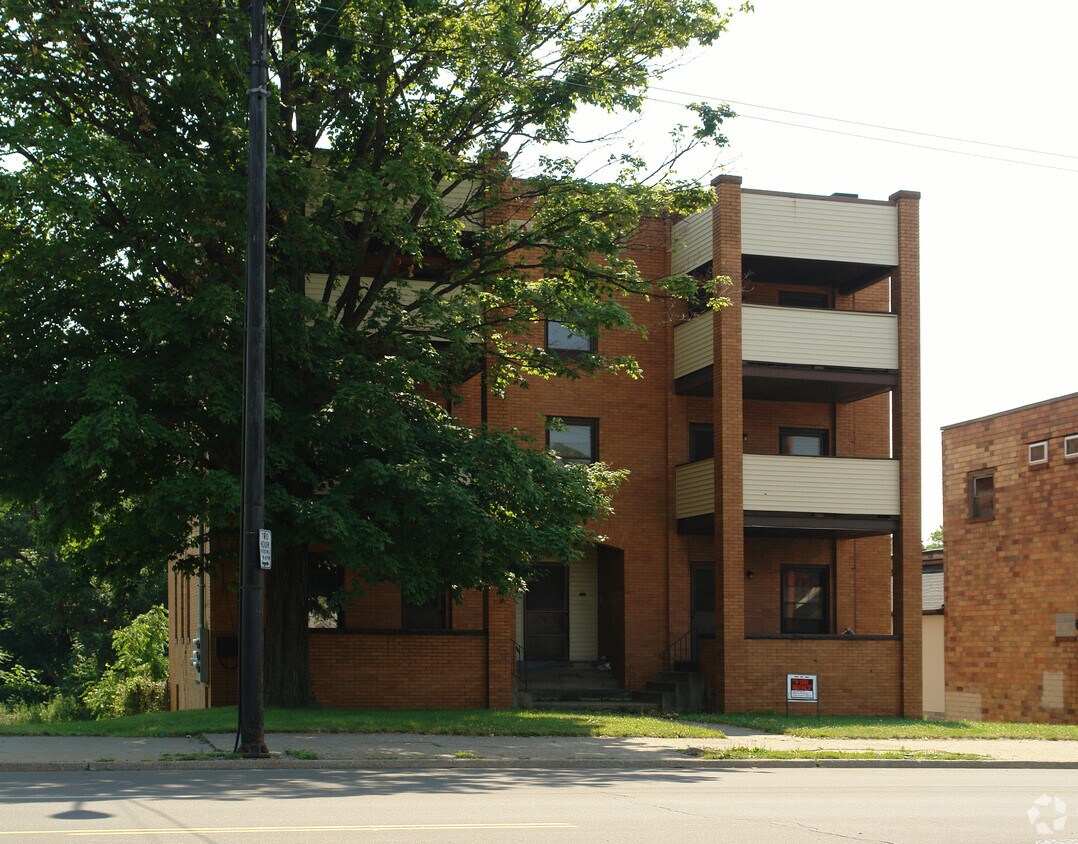 2155 Market St, Youngstown, OH 44507 Apartments in Youngstown, OH