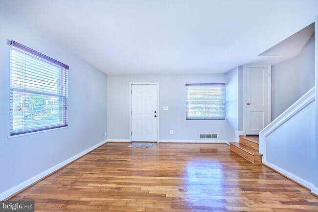 Foto del edificio - 2319 Riverview Terrace