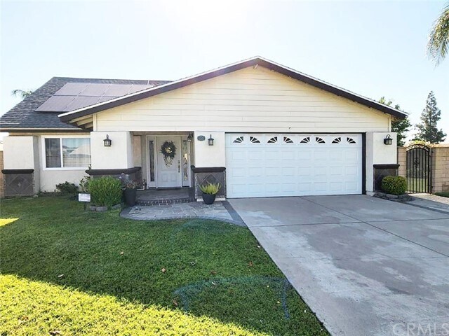 Primary Photo - 1720 N Placer Ave