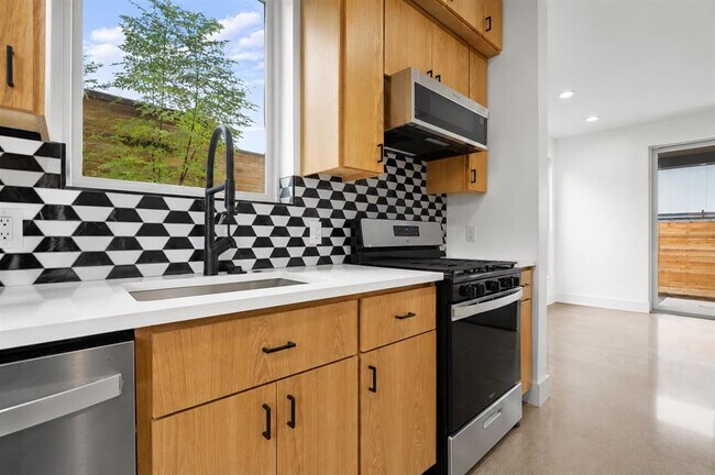 Foto del edificio - 2919 E 13th St