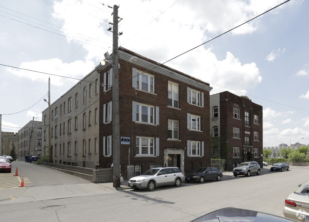 Building Photo - 507 East 14th