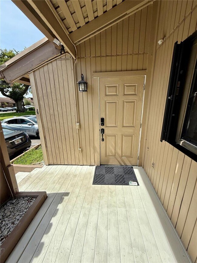 Building Photo - 2062 SW 82nd Ave
