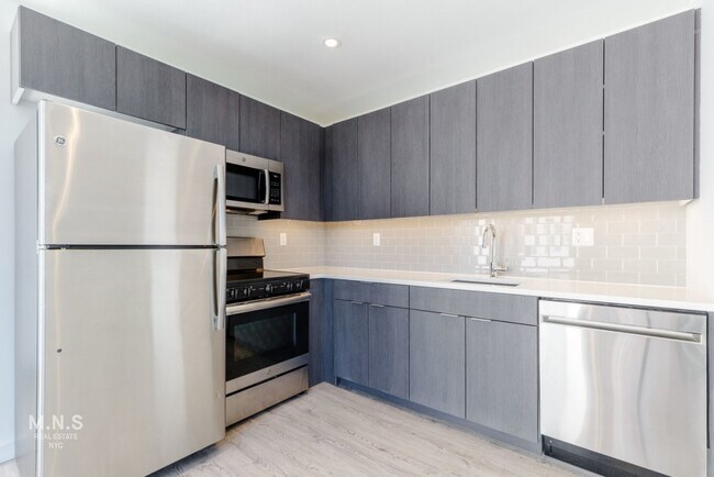 Foto del edificio - 840 Fulton St