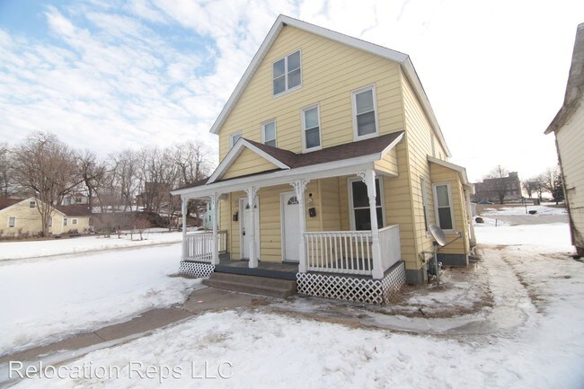 Building Photo - 827 N Ripley St