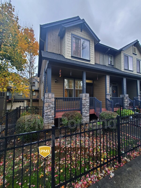 Building Photo - 1460 NE Redspire Ln