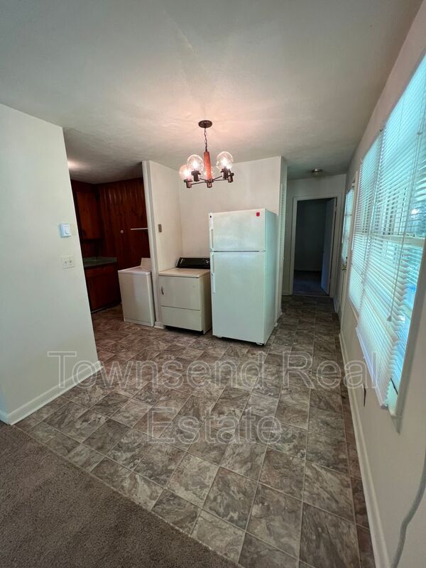 Building Photo - 116-A Oates Dr.