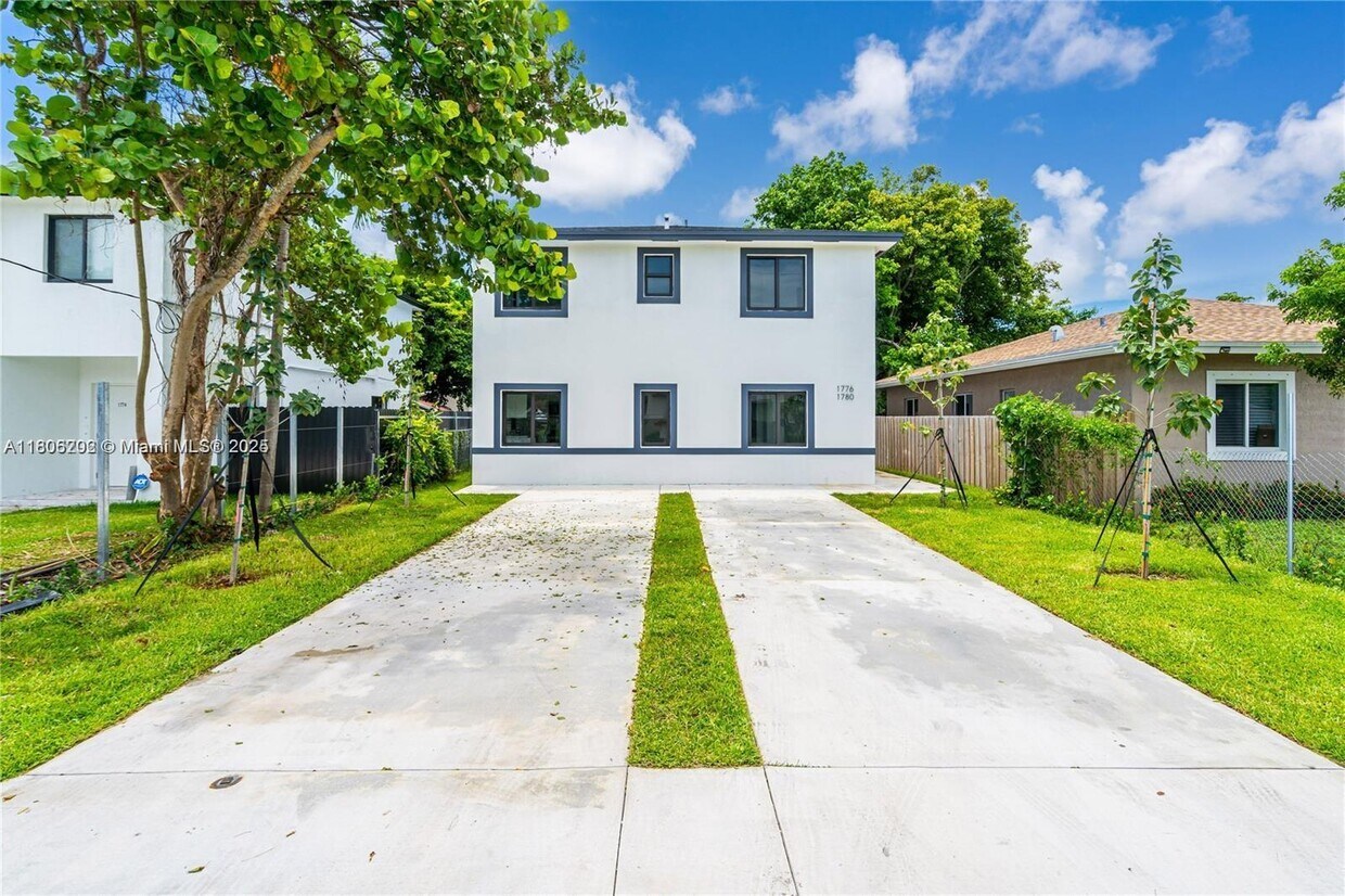 Foto principal - 1821 NW 69th St