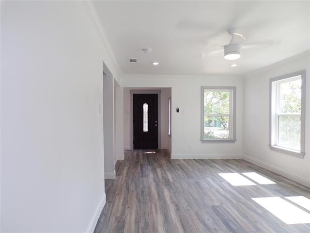 Building Photo - 2004 Bluebonnet Dr