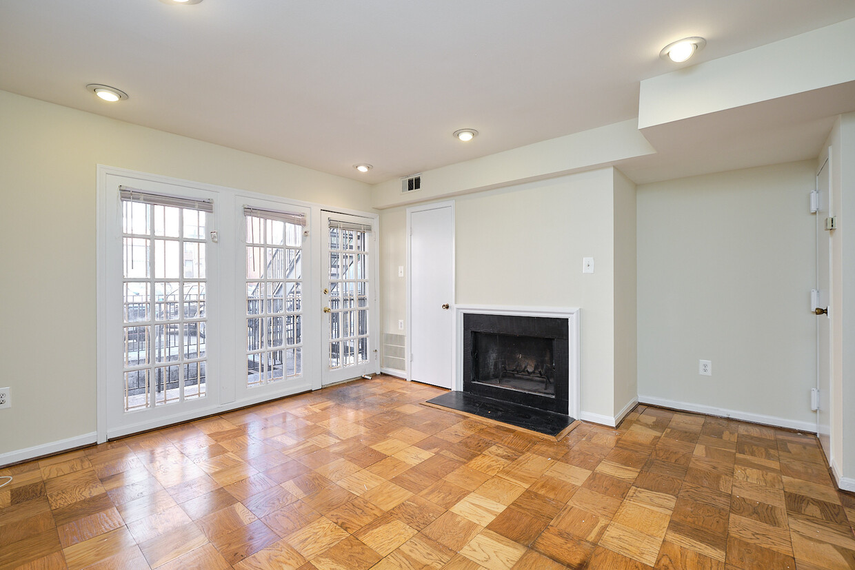 Primary Photo - 1607 Corcoran St NW