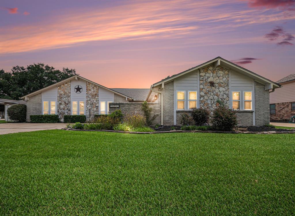 Foto principal - 16007 Brookvilla Dr