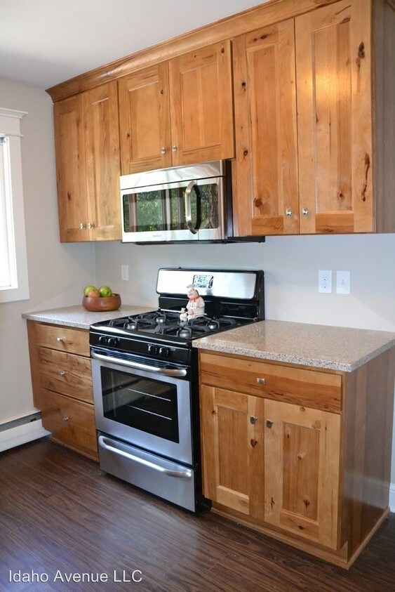 Primary Photo - 1 br, 1 bath Apartment - 1356 Idaho Ave.South
