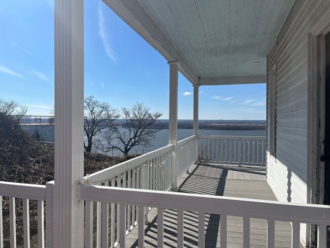 Photo - Breathtaking River Views! House