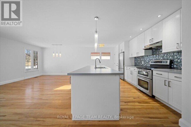 Building Photo - 2226 Tawney Rd