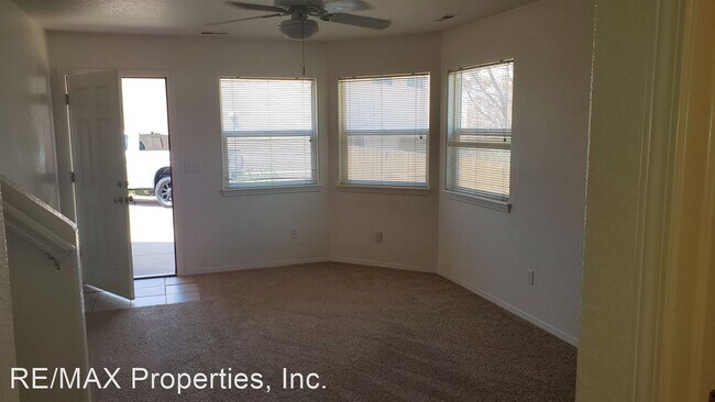 Foto del edificio - 1248 Nichols Blvd