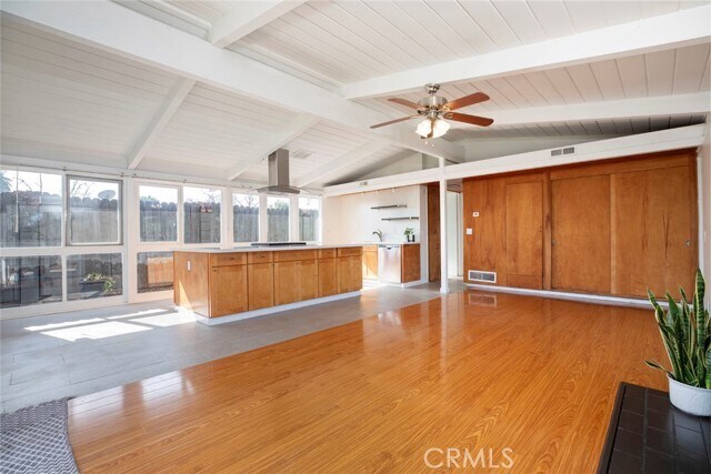 Foto del edificio - 3315 Stevely Ave
