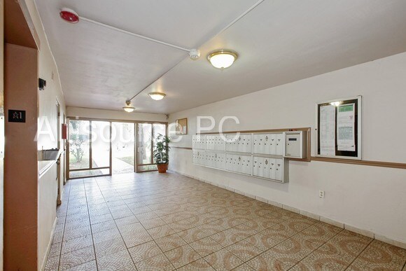 Foto del edificio - 8411 NW 8th St