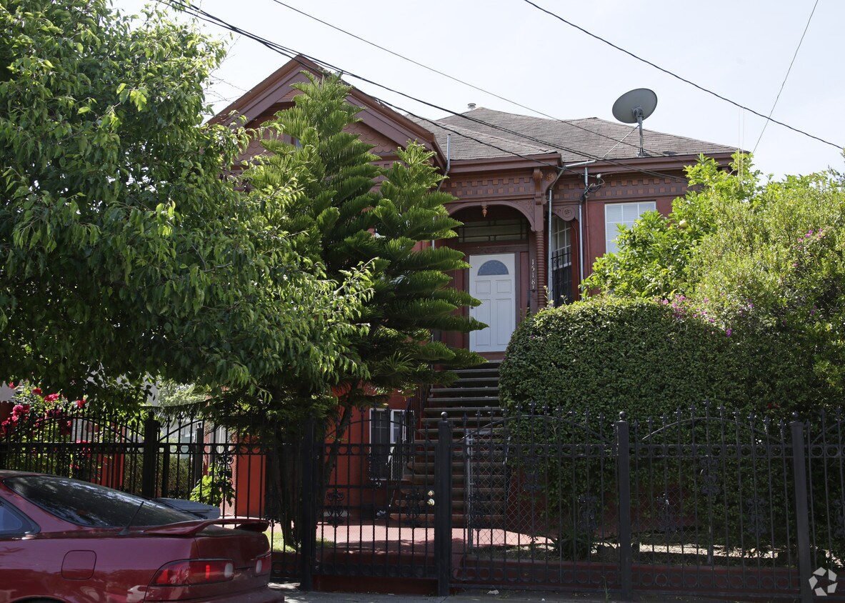 Foto del edificio - 1518 Harmon St