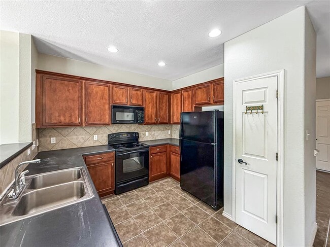 Building Photo - 11 Verde Ranch Loop