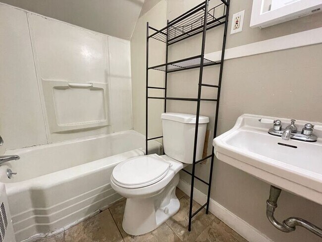 Building Photo - 381 Merrimack St