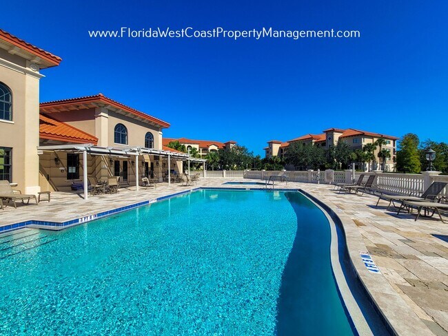 Foto del edificio - LOVELY SPACIOUS 3 BEDROOM/2.5 BATH LAKEWOO...