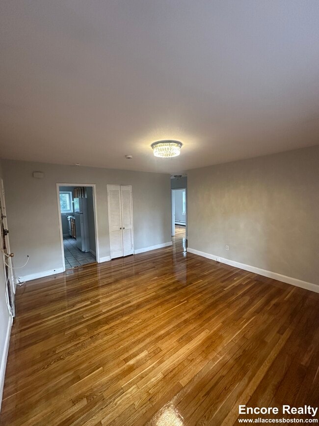 Building Photo - 63 Selkirk Rd