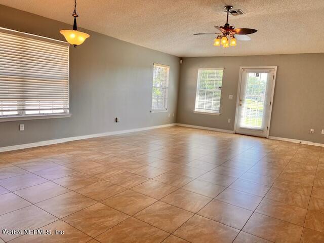 Foto del edificio - 7428 Cliff Cottage Dr