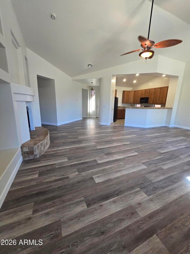 Building Photo - 17648 W Buckhorn Dr