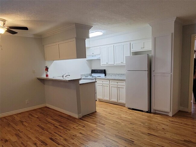 Foto del edificio - 425 E 9th St