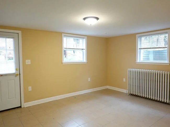 Building Photo - 910 Kennebec Ave