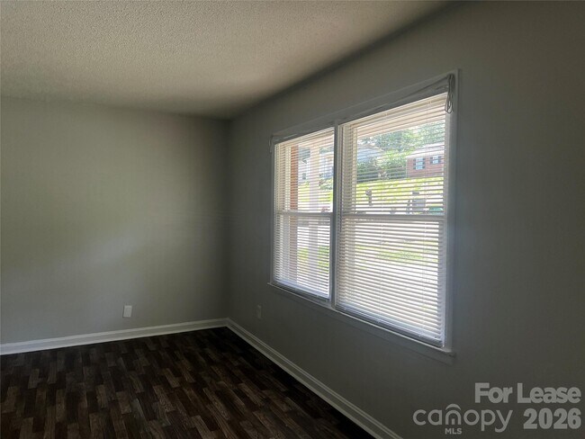 Foto del edificio - 430 Westham Ridge Rd