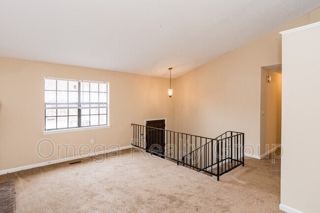 Building Photo - 425 Bellehurst Dr