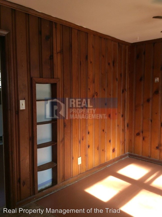 Foto del edificio - 2713 Fairfax Rd