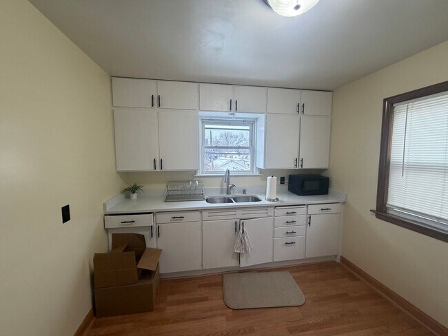 Foto del edificio - 1725 Randolph Ave