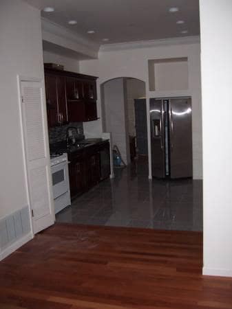 Foto del edificio - 2336 N Wayne Ave