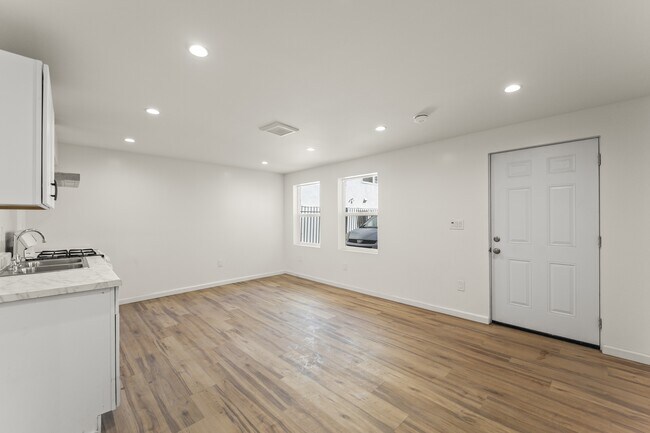 Foto del edificio - 701 1/4 N Avenue 50