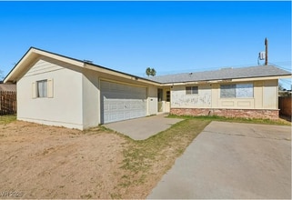 Building Photo - 6632 Arlington Ave