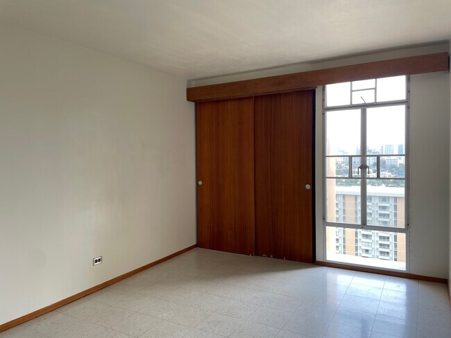 Foto del edificio - 1515 Nuuanu Ave