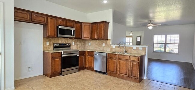 Building Photo - 1531 Forest Dr