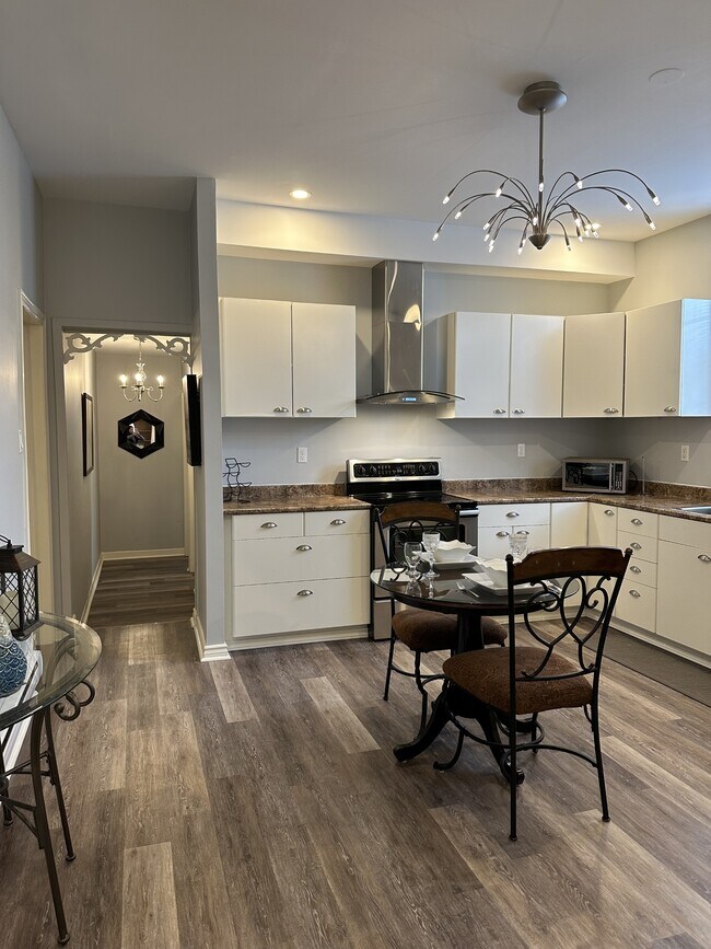 Photo du bâtiment - 242 Bridge St