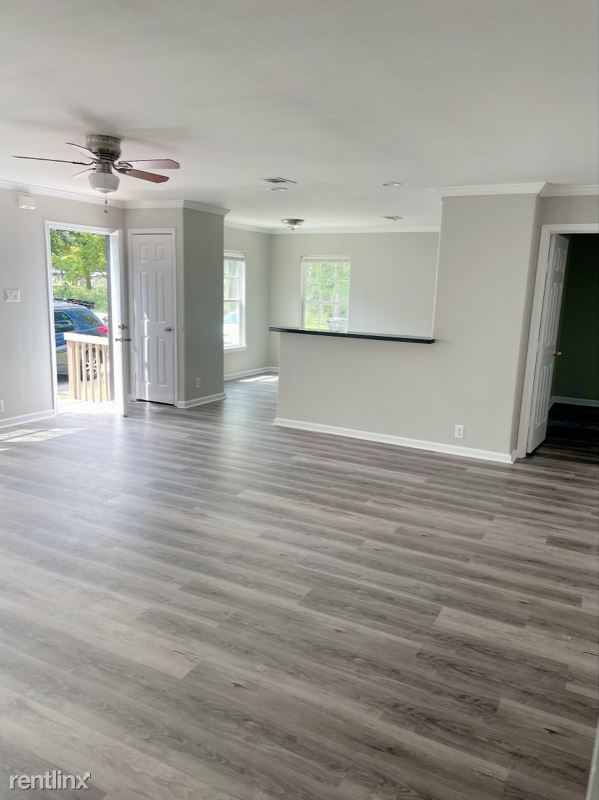 Building Photo - 6810 Covington Dr